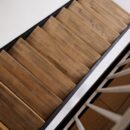 Spraw, by Twój dom lśnił wewnątrz i na zewnątrz - korzyści z zainstalowania gotowych schodów wewnętrznych